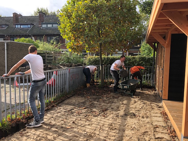Vrijdagmiddagborrel / opening tuin